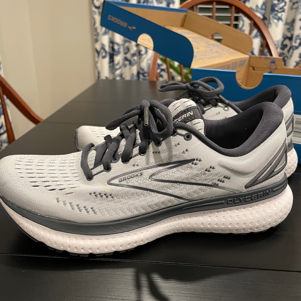 Brooks Women’s Tennis Shoes